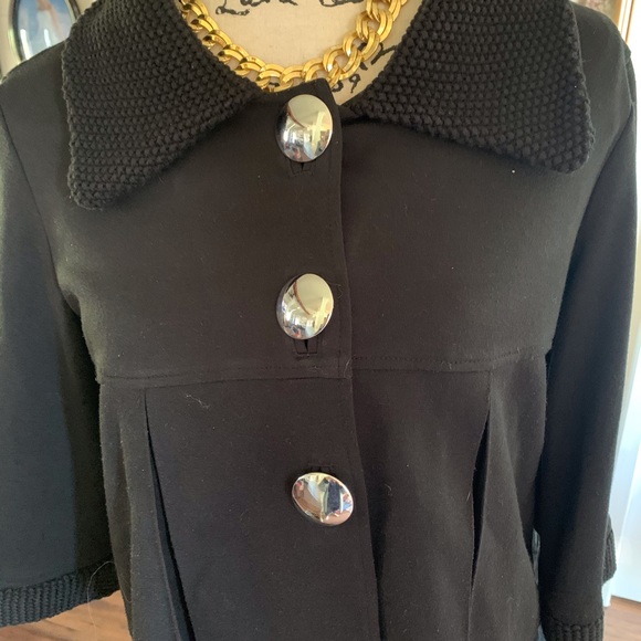 Vintage Short Pleated Black Jacket - Picture 2 of 9